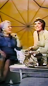 Dame Julie Andrews & Maria von Trapp - Edelweiss (from the musical The Sound of Music) - The Julie Andrews Hour (1973) #julieandrews #mariavontrapp #edelweiss #thesoundofmusic #classichollywood @julieandrews | Jeffrey Ferruccio