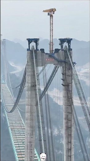 World's Highest Bridge Construction: Huajiang Grand Canyon Bridge in China!