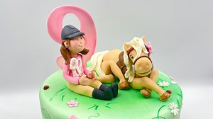 Horse cake toppers to make any cake stand out | Horse & Hound