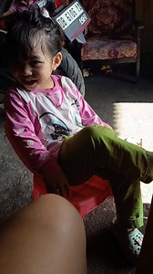 Oh kata eee duduk pangko kaki sambil minum #reelsvidio #fypシ #foryouシ #reels #reelsviralvideo #fbpro #monetisasi #vidiolucu #lucu | Indah Nayoan