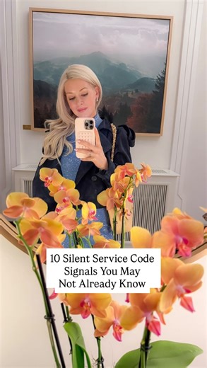 Alison M. Cheperdak, J.D. on Instagram: "These unspoken cues help you communicate with your server—without saying a word. And yes, they still matter today. ✨💙 1️⃣ Menu open and upright You’re still deciding. 2️⃣ Menu closed and set down You’re ready to order. 3️⃣ Bread plate and butter knife untouched You’re politely passing on the bread. 4️⃣ Napkin placed on your chair You’re stepping away but plan to return. 5️⃣ Polite eye contact with a small nod You need assistance. 6️⃣ Fork and knife apart