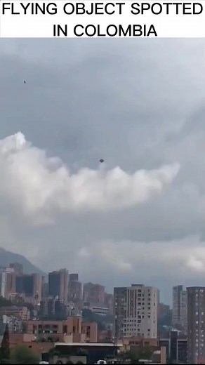 83K views · 2.5K reactions | Flying object spotted in Colombia | UFO Aliens Ovni X | Facebook
