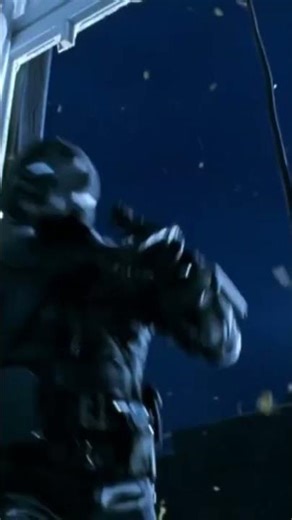 Paul Anderson is a director who knows how to make movies based on video games. #cinema #cinemafic...