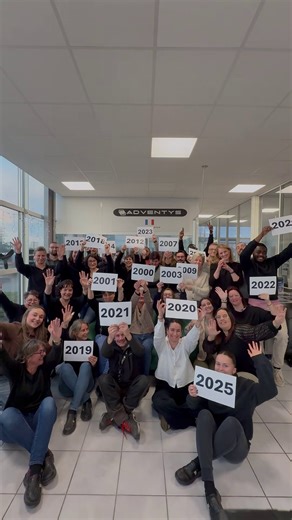Adventys France on Instagram: "🎬 Il faut savoir dire dire merci. Il est important pour nous de mettre en lumière celles et ceux qui font Adventys au quotidien. Merci à nos équipes qui, tout au long de l’année, se sont investies avec passion pour 𝐜𝐨𝐧𝐬𝐞𝐢𝐥𝐥𝐞𝐫, 𝐜𝐨𝐧𝐜𝐞𝐯𝐨𝐢𝐫, 𝐟𝐚𝐛𝐫𝐢𝐪𝐮𝐞𝐫, 𝐞𝐱𝐩𝐞́𝐝𝐢𝐞𝐫 𝐞𝐭 𝐫𝐞́𝐩𝐚𝐫𝐞𝐫, toujours avec disponibilité, exigence et respect des délais. Certains sont présents depuis 25 ans, d’autres depuis quelques mois, mais l’objectif reste
