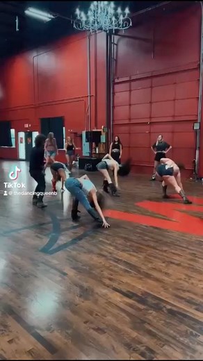 New line dance 🤩🤩 #dancinginthestreet #countrydancing #linedance #dance #dancefam #dancehub #country #swingdancing #countrygirl #fyp #viral #reel #trending #funthingstodo | Heart of Country Swing