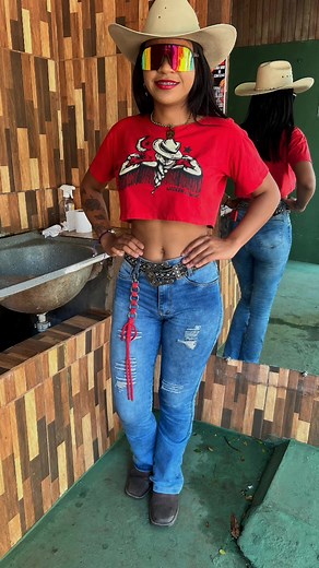 Os vídeos de thainara silva (@thainara.silva009) com Tô Voltando - Teaser - Boiadeira Internacional - Ana Castela