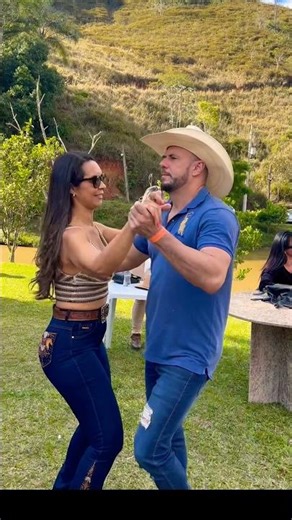 DANÇA FORRÓ DO VAQUEIRO NO SÍTIO DO FORRÓ #forro #piseiro #dança