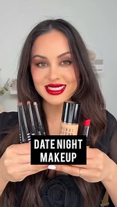 194 reactions · 10 comments | It’s Date night, so here’s my makeup for the evening. It’s so quick and easy using @BobbiBrown! ✨ timeless  Have you tried these products yet? Let me know your favorite! #BobbiBrownPartner #datenightmakeup #makeup #makeuptutorial | Christen Dominique | Facebook