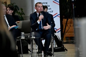 La revalorisation des petites pensions pour les personnes déjà à la retraite remise en cause, malgré la promesse de campagne d’Emmanuel Macron