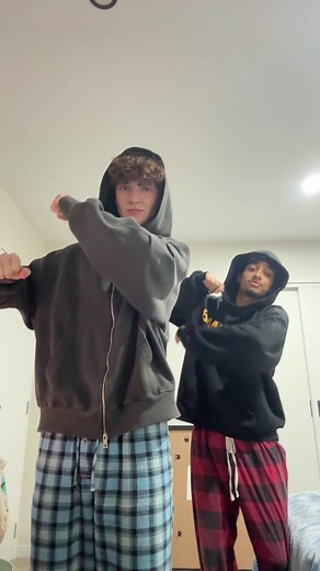 Entertaining Dance Duo Video with Creative Choreography