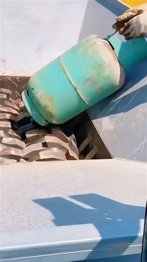 Industrial Shredder vs Gas Cylinder & Toy Car – Satisfying Destruction