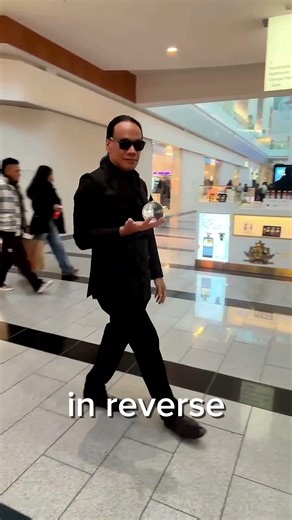 Man Walks Backwards Perfectly 😳 | Reverse Walking Illusion