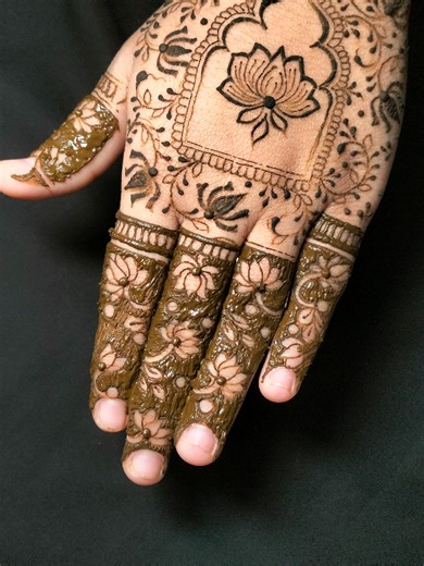 Comprehensive Lotus Henna Design Tutorial