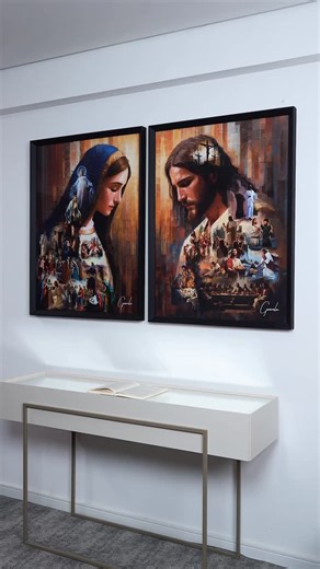 QuadrosDecorativos.com on Instagram: "Comente “Eu quero!”. A obra “O Legado de Jesus e Maria- 2 peças”, de Gonzalez, é uma representação sublime e detalhada da trajetória espiritual de Cristo e de Maria, unindo cenas emblemáticas da fé cristã em uma composição visual impactante. A dualidade das duas peças reflete a conexão entre mãe e filho, destacando o papel essencial de ambos na história da salvação. O semblante sereno de Maria e a expressão reflexiva de Cristo transmitem amor, sacrifício e r