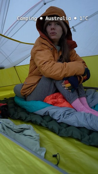 Freezing morning in the Australian mountains 🥶 #camping #offgrid #outdoors #solocamping