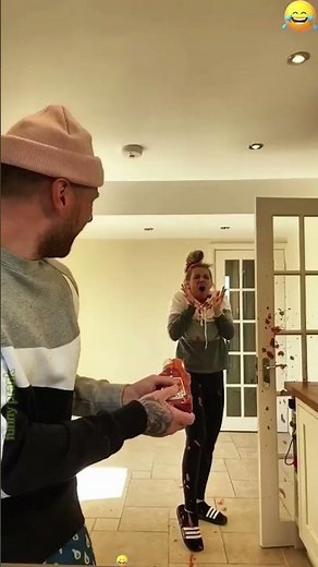 Exploding Ketchup Prank #funny #prankwars #funnyvideo #funnyvideo #funnyprank #pranks #prankvideo