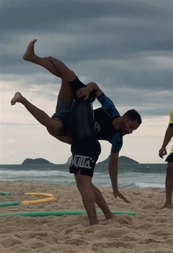 Beach Wrestling Techniques for Jiu Jitsu Enthusiasts