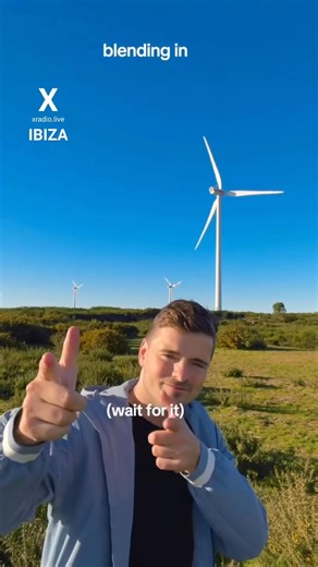 Martin Garrix Blending In Like a Windmill 😂 Catharina Out at Midnight | xradio.live