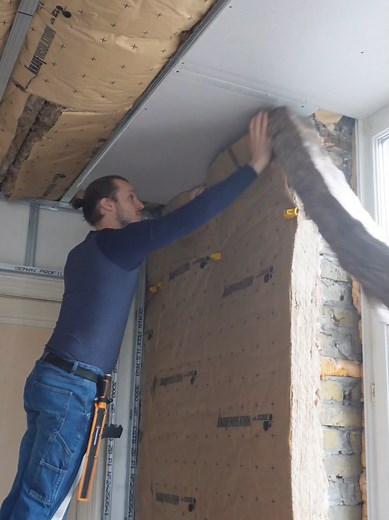 Isolation des murs, pose de laine de verre knauf, système Optima, fixation des fourrures, placo, gain de temps au perfo.. je te montre toutes les étapes pour améliorer mon DPE dans la renovation de mon appart ⚒️ Dit moi en commentaire si tu aurais fait pareil ou si tu as une autre méthode 👇 #renovation #travaux #appartement #maison #isolation #knauf #plaquiste #placo #placoplatre