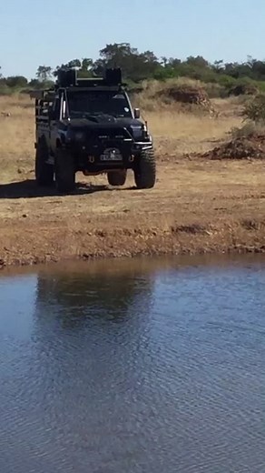 Custom Robot Auto 4x4 SUVs at Lettsile | Car Wash in Airport Junction