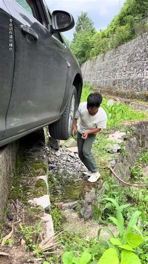 Experienced Drivers Are All Watching This Guide On How To Get Out Of Trouble.