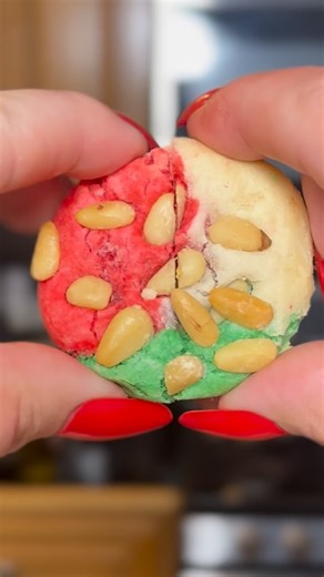 🤤 I have two more Christmas cookies to share with you all! Dropping tomorrow the 7 layer x pignoli cookie. A showstopper like you’ve never seen before. I was inspired by @haileecatalano rainbow pignoli and put my little twist on it. Will be posting that tomorrow! On Monday I will be posting my cannoli ricotta cookie. Another spin on the classic ricotta Christmas cookie. With little hints of cinnamon and mini chocolate chips, everyone will love them! Lastly my thumbprint cookies that I’m making 