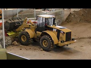 CAT 966G fills the sieving plant