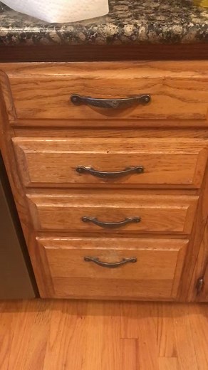 Cleaning Oak Kitchen Cabinets: Tips and Tricks