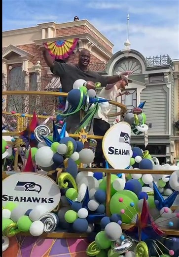 #superbowl #cavalcade #disneyland #superbowlcavalcade #seahawks | superbowl
