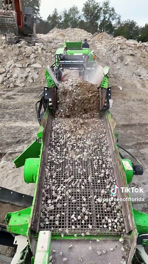 EvoQuip Bison 280 & Colt 600: Efficient Concrete Crushing