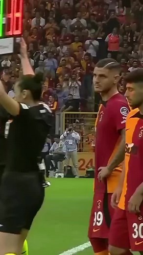 Mauro Icardi Galatasaray Formasında İlk Golüne Alkışlarla Giriş Yaptı