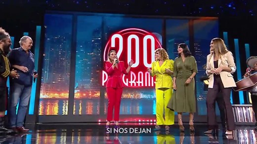🥳 En "El Show de Bertín" hemos celebrado nuestro programa 200 🎂 🙏 ¡Y lo que nos queda, si nos dejan! 😁 Vídeo completo 👇 🌐 http://csur.red/xnuq50XeszI 📲 #ShowDeBertín 🗣 El show de Bertín | CanalSur Radio y Televisión