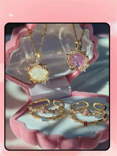 Elsa ❄️ vs Ariel 🧜‍♀️: The Ultimate Princess Dress-Up Battle! 😍✨ Who is your favorite queen? 👇#viraltiktok #newyear #tiktok #ChooseOne #ForGirls #aestheticvibes #fypシ゚viral #ViralReels #foryou #thisorthat #elsa #WouldYouRather #fashion #ariel