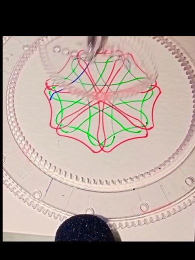 Amazingly beautiful Spirograph Pattern#spirograph