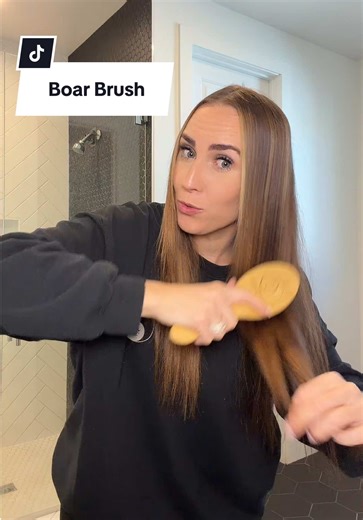 The no shampoo brush actually works! #boarbrush #haircareproducts #hairproduct #newyearnewme #tiktokshopcreatorpicks