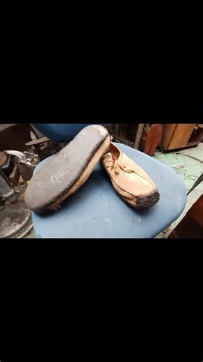 クラークス ナタリーの生ゴムソールをVibram1030で交換しました