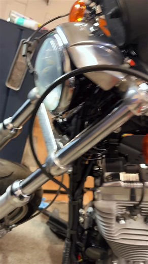 Restauration Harley-Davidson XL883 L #pourtoi #motorcycle #garage #harleydavidson