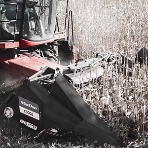 Ensure less drag with the uniquely shaped snout design of the MacDon C Series corn header. This unique teardrop snout design excels at lifting downed crop, minimizes ear bounce, and assists in following curved rows. See how MacDon is setting a new standard in corn harvesting performance: http://bit.ly/CornHeader #Corn20 #Harvest20 | MacDon Industries Ltd.