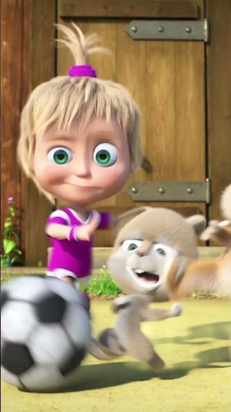 Quel match ! 🏃‍♂️🏆 #Shorts #OnVeutUnBut #mashaetmichka #mashaandthebear #dessinanimé