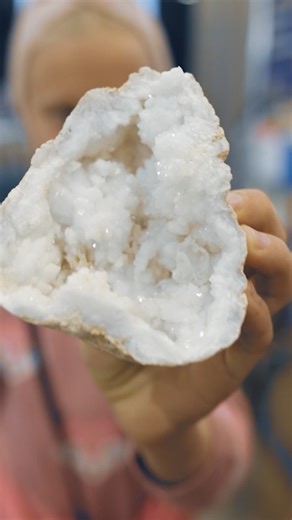 We are less than a week away until Tucson becomes the largest gem show in the world! 💍 💎 From Jan. 28-Feb. 15, you can explore more than 50 shows happening all around town. 🌵 📆 For a full list of shows and locations, visit https://bit.ly/3ZdUFcg #tucsongemshow #tucson | Visit Tucson