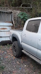 Restauracion de toyota tacoma 2008. Siniestro de volcadura. Reemplazo de toldo. #fypシviralシ2024 #repintadoautomotriz #viralreels #mx #chapisteria #pinturaautomotriz #bodyshop #detalladoautomotriz #parati #viral #Carroceros #bodyshop #detailing #chapisteria #mx #michoacan #Volcadura #Toyota #hojalateriaypintura | Oskar EM