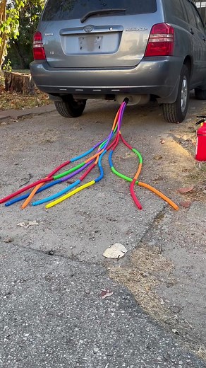 Using things around the house to blow in pop tubes #poptubes #whirlytubes #noisemarkers #figdettube #stretchtubes #noisetubes #bendytubes #customexhaust #exhaustmod