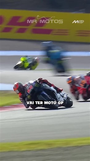 MR Motos on Instagram: "YAMAHA YZF-R3 MONSTER 2022/2023 com APENAS 5.113 km rodados DISPONÍVEL À VENDA AQUI NA MR MOTOS por R$ 30.900,00 — WhatsApp: (62) 98153-5053 📢 Vai ter MotoGP no Brasil em 2026. E se existe uma moto perfeita para você viver esse clima, ela é essa YZF-R3 Monster Edition. Uma esportiva inspirada diretamente na Yamaha M1 do MotoGP, com detalhes que fazem qualquer fã da categoria se arrepiar. ⸻ ⚙️ Ficha Técnica • Motor bicilíndrico 321 cc • 42 cv @ 10.750 rpm • 3,0 kgfm de to