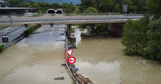Switzerland flood residents airlifted to safety