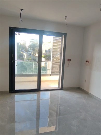 ✨ Avancement du projet — Fournitures, Fabrication & installations by ECODOM ✨ Nos équipes poursuivent les travaux avec précision, en intégrant des éléments sur mesure qui valorisent l’architecture du bâtiment. Chaque intervention est réalisée avec un souci du détail et une qualité de finition qui reflètent notre engagement envers l’excellence. #aluminum #glass #architecture #engineering #algerie🇩🇿