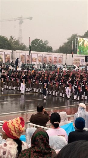 Ncc cadets marching 🇮🇳🔥 #nccrdc2026 #ncccadets #army #amitsumitvlogs #republicday2026 #lyricsvideo