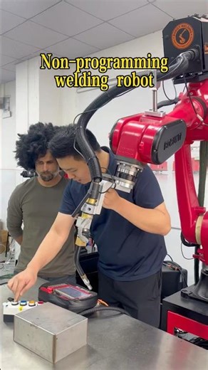 Xiaobai can get the hang of it in just three minutes #welding #industrial #factory #robot #mechanic