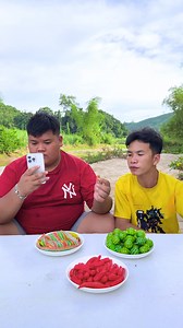 2.5M views · 9.6K reactions | Funny Snack Prank  | Fun Fun TV | Facebook