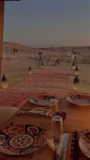 🌛🎀♡ 𝒰𝓂𝓂 ℋ𝒾𝓁𝒶𝒶𝓁 ♡🎀🌛 on Instagram: "C’est mon 6e Ramadan au Maroc… et vraiment, ça n’a rien à voir avec ceux que j’ai connus en France. Ici, Ramadan se ressent partout. Dans la rue. Dans les commerces qui ferment plus tôt. Dans les mosquées pleines. Dans les gens fatigués mais patients. Dans les tables d’iftar même simples mais faites avec amour. En France, je jeûnais seule. Je rompais souvent seule. Je priais dans ma bulle. Ici, je ne suis plus seule à jeûner. Tout le pays jeûne avec 