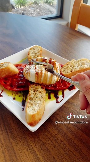 🇮🇹 Come visit Vincent’s Italian Restaurant and Pizzeria with me! 🇮🇹 📍A Mount Dora landmark founded in 1998 Offering a wide variety of the most delicious and authentic Italian dishes from our family to yours that’ll have you coming back for more! 🍝🥖🍰🍷 Join us for a great meal with family and friends 😍 5914 N Orange Blossom Trail Mount Dora, FL 📍 #vincentsmountdora #vincentsitalianrestaurant #vincentsitalianrestaurantandpizzeria #vincentsorlando #mountdorarestaurants #mountdoraeats #thi